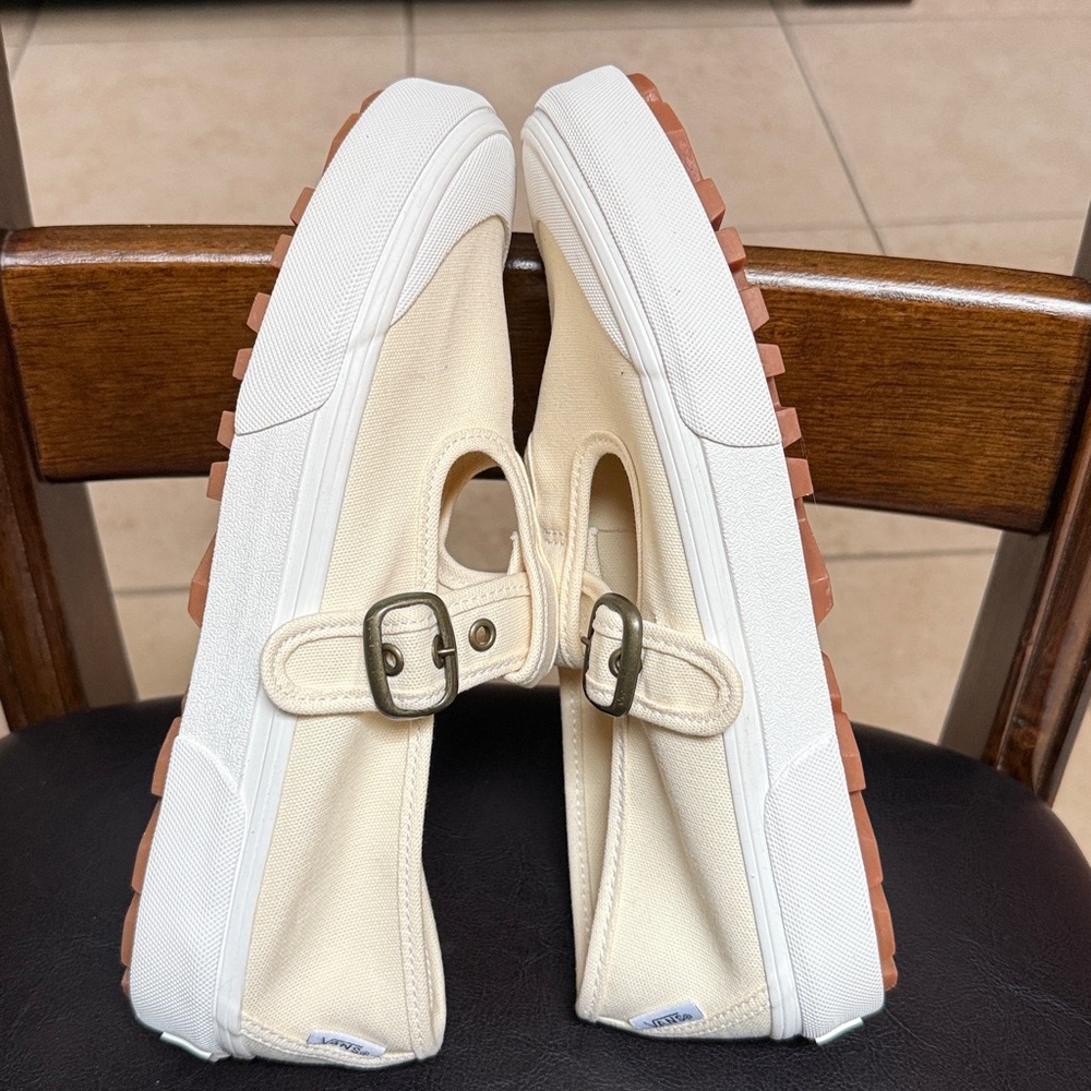 Vans Mary Jane 93 New Women's Yellow Sneakers Women’s Size 10 Men’s Size 8.5 - Picture 4 of 5